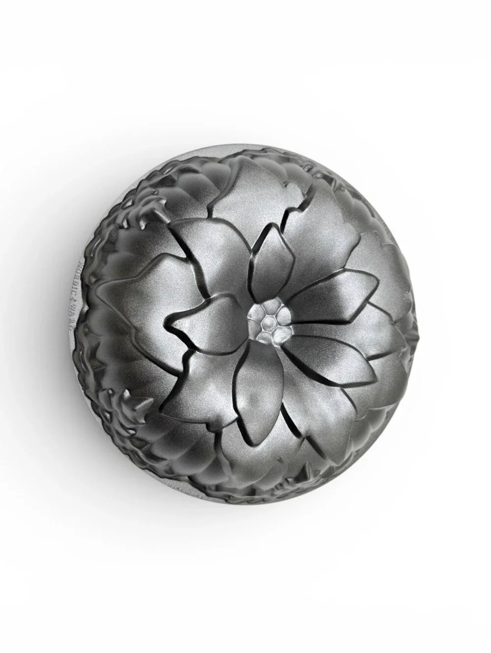 Nordic Ware Poinsettia Cake Pan.
